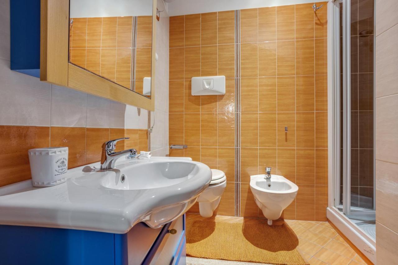 Guesthost - Casa Querida Central & Elegant Flat Neapol Zewnętrze zdjęcie